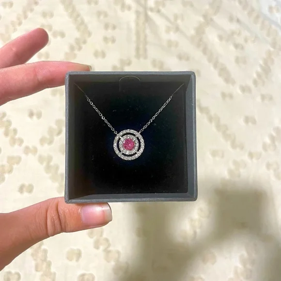 NIC & SYD Swarovski Crystal Necklace - Picture 3 of 6